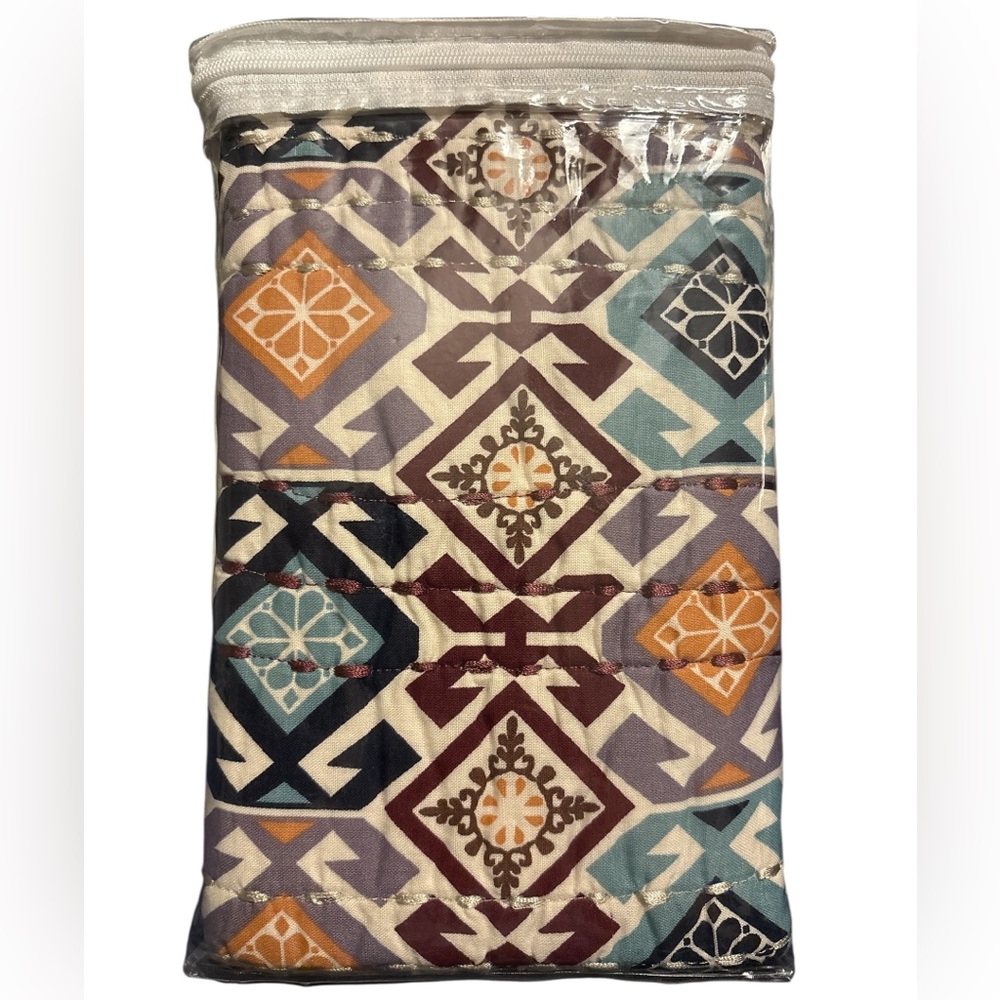 Parinaaz Standard Fuchsia Pillow Sham - Picture 3 of 4